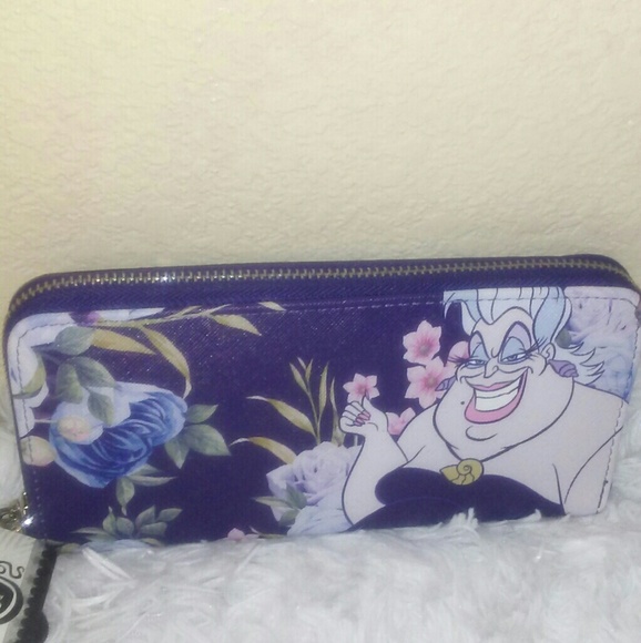Loungefly Handbags - NWT LOUNGEFLY Disney Villains Ursula wallet